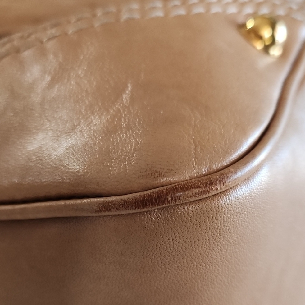 ‼️FINAL SALE‼️Gucci Tan Leather Shoulder Bag - Picture 7 of 16